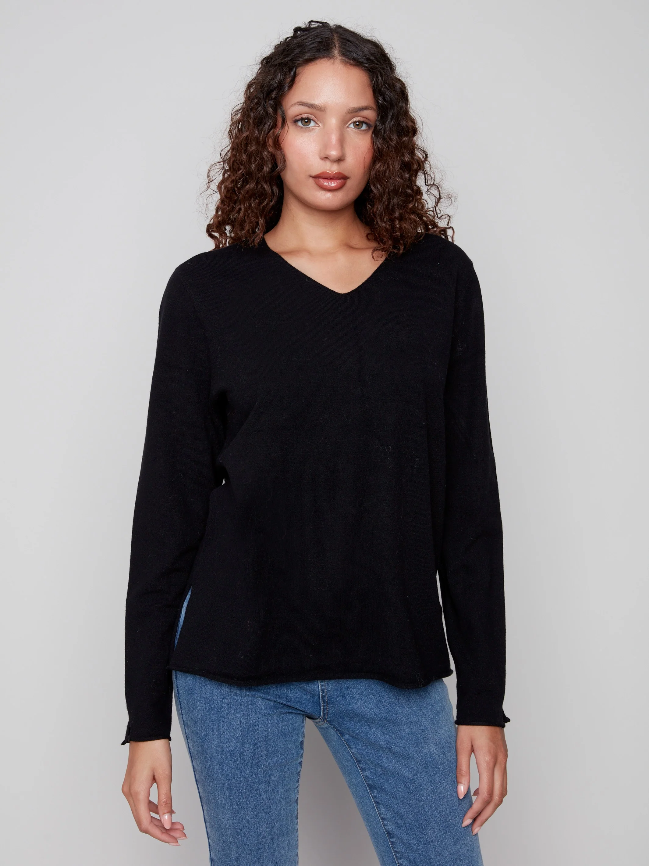 Basic V-Neck Sweater - Black