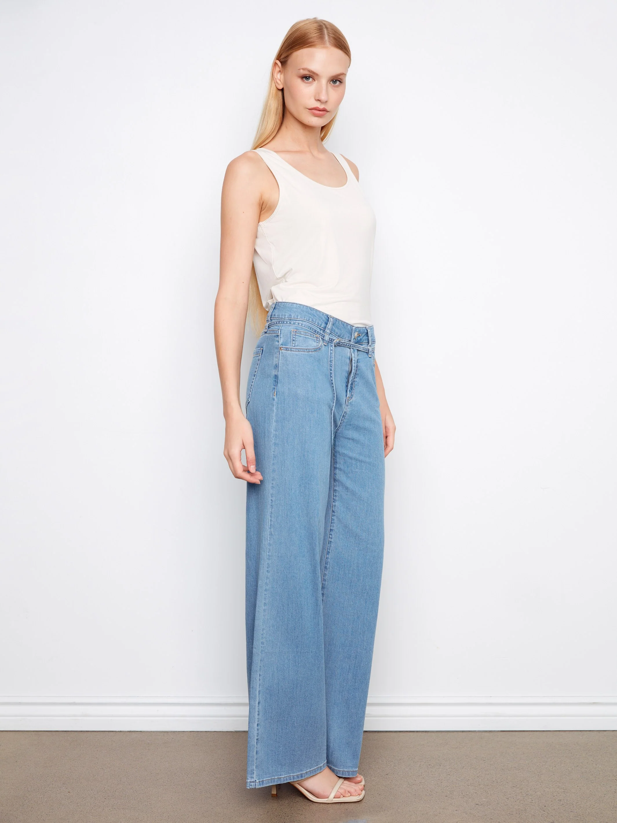 Belted Wide Leg Jeans - Light Blue - Image 4