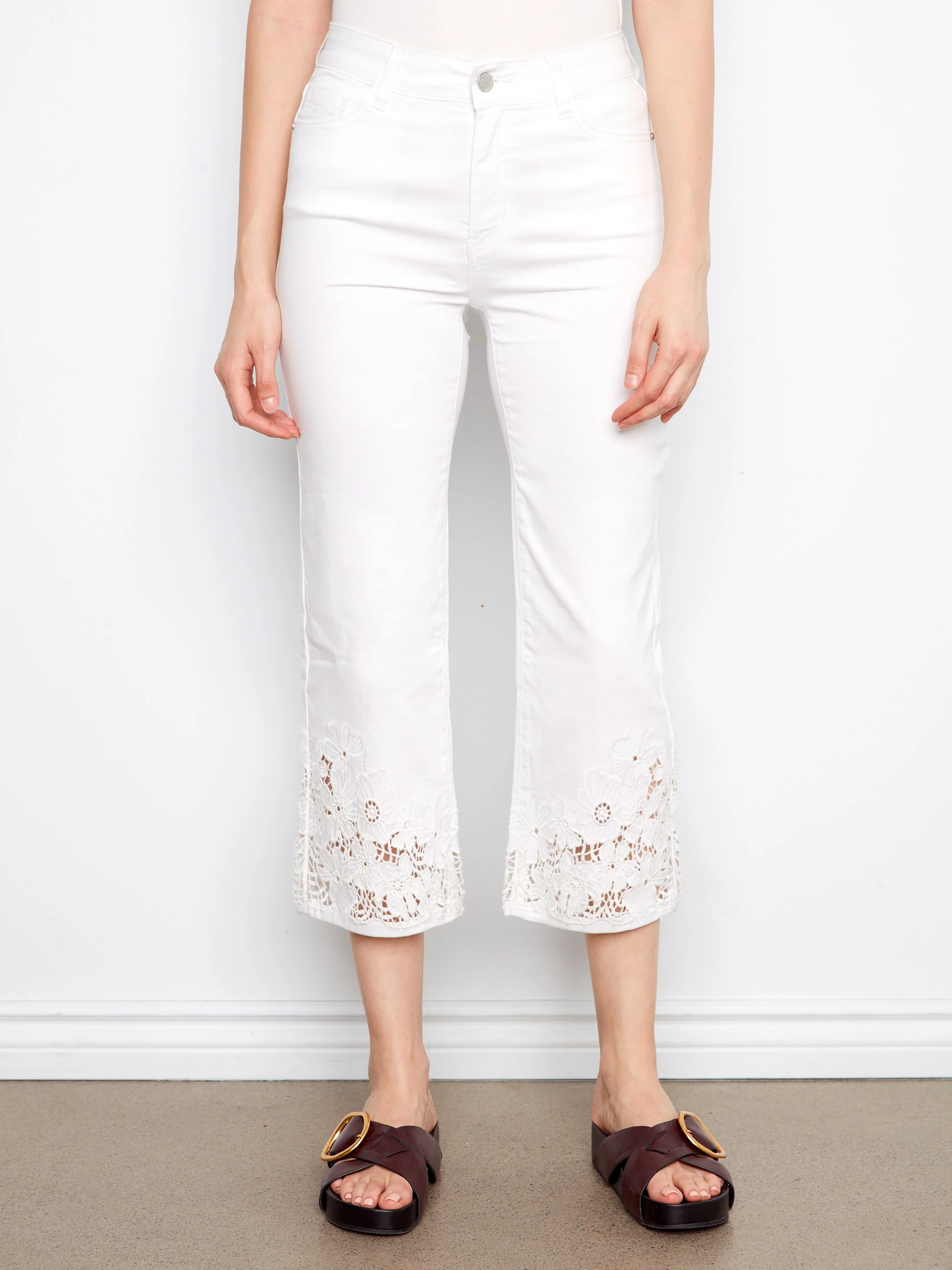 Cropped Flare Twill Jeans With Floral Lace Hem - White - Image 3