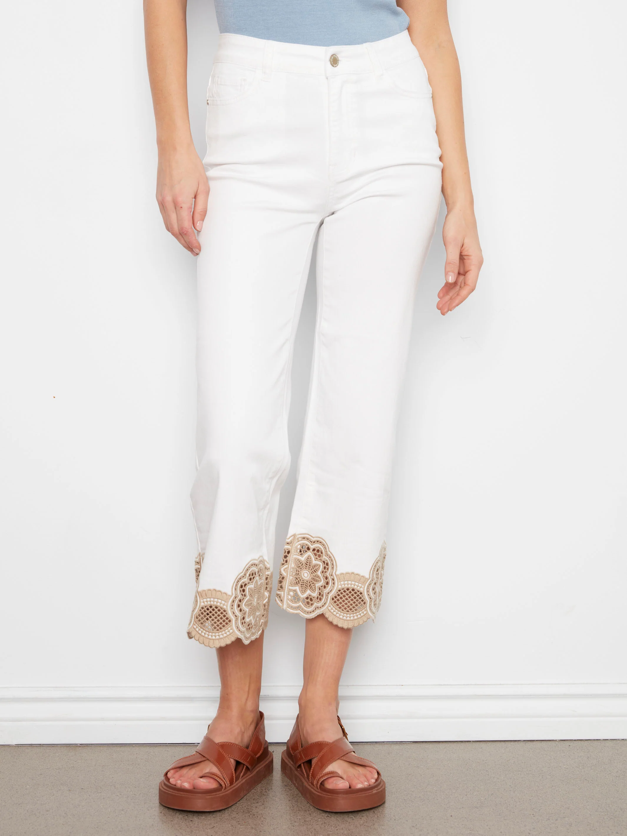 Cropped Flare Twill Jeans With Lace Hem - White - Image 5