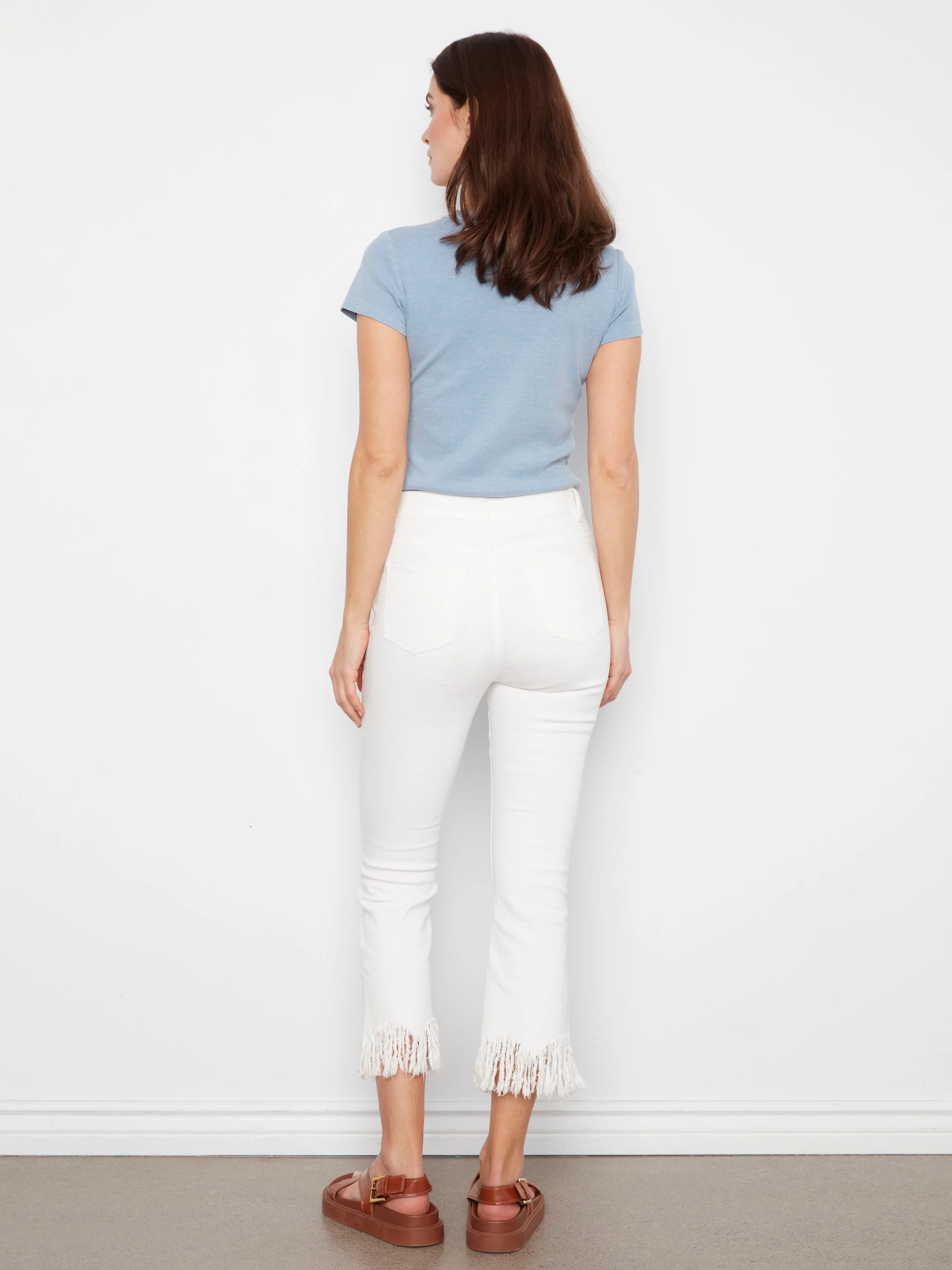 Cropped Jeans With Fringed Hem - White - Image 4