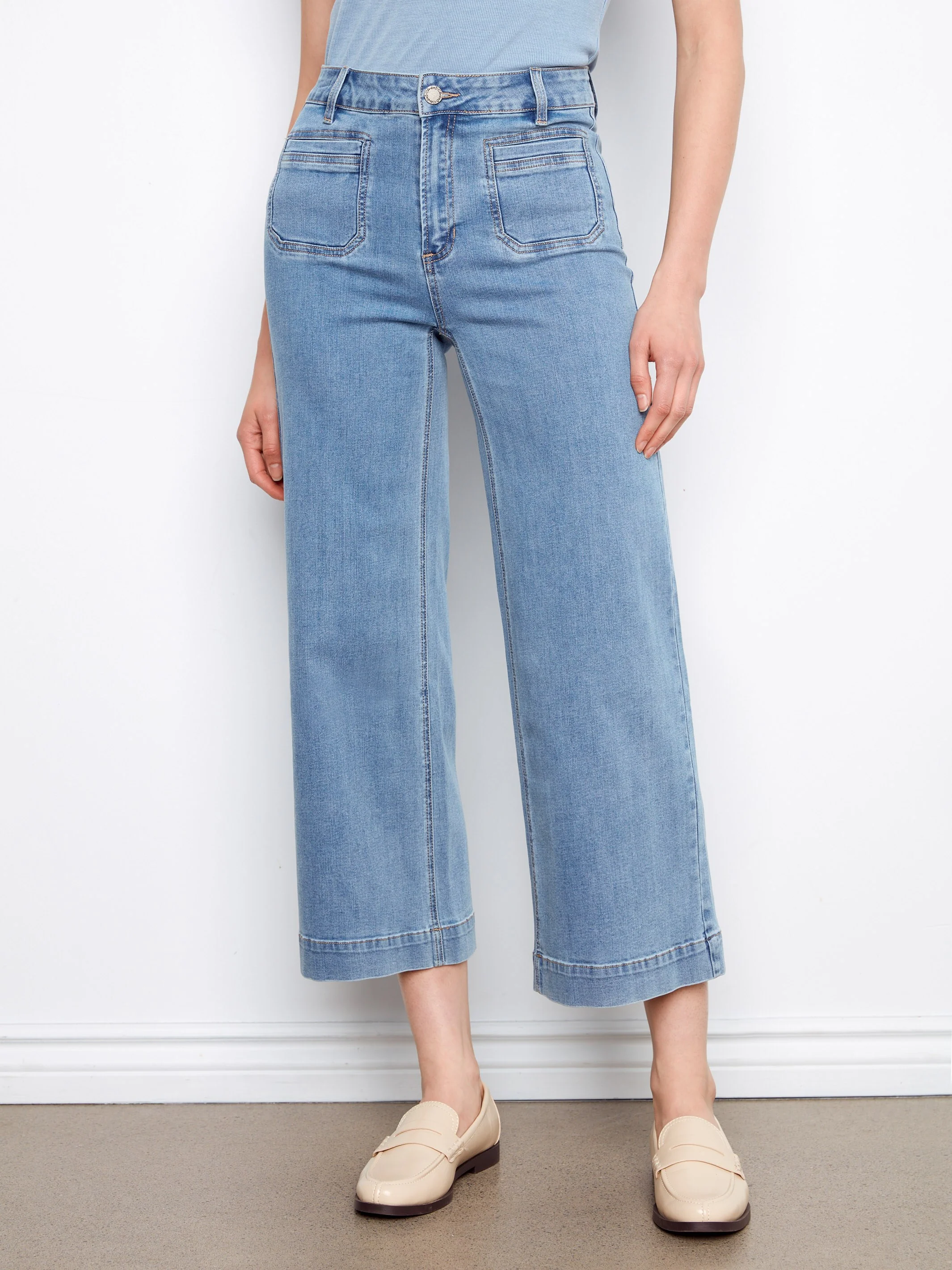 Cropped Patch Pocket Flare Jeans - Blue Jean - Image 3