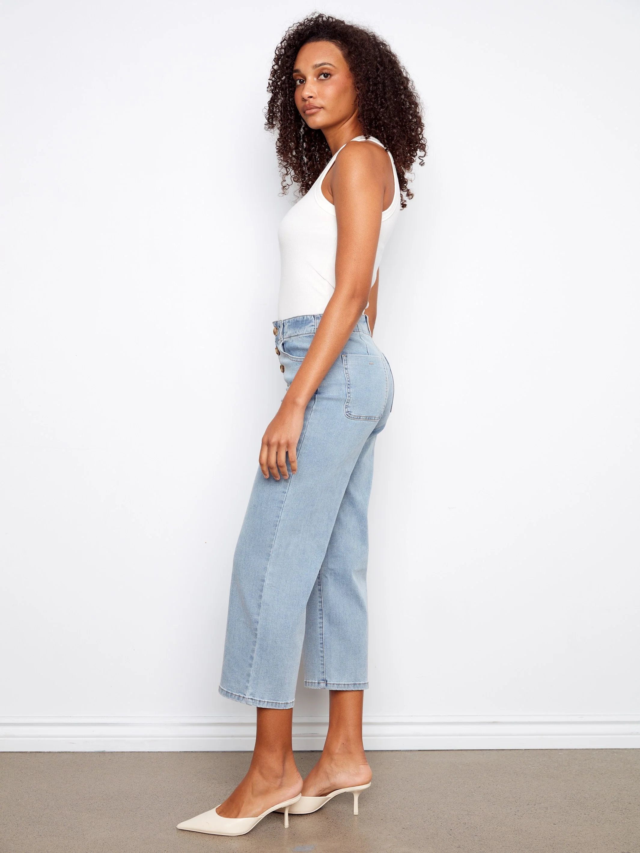 Front Button-Fly Crop Jeans - Light Blue - Image 3