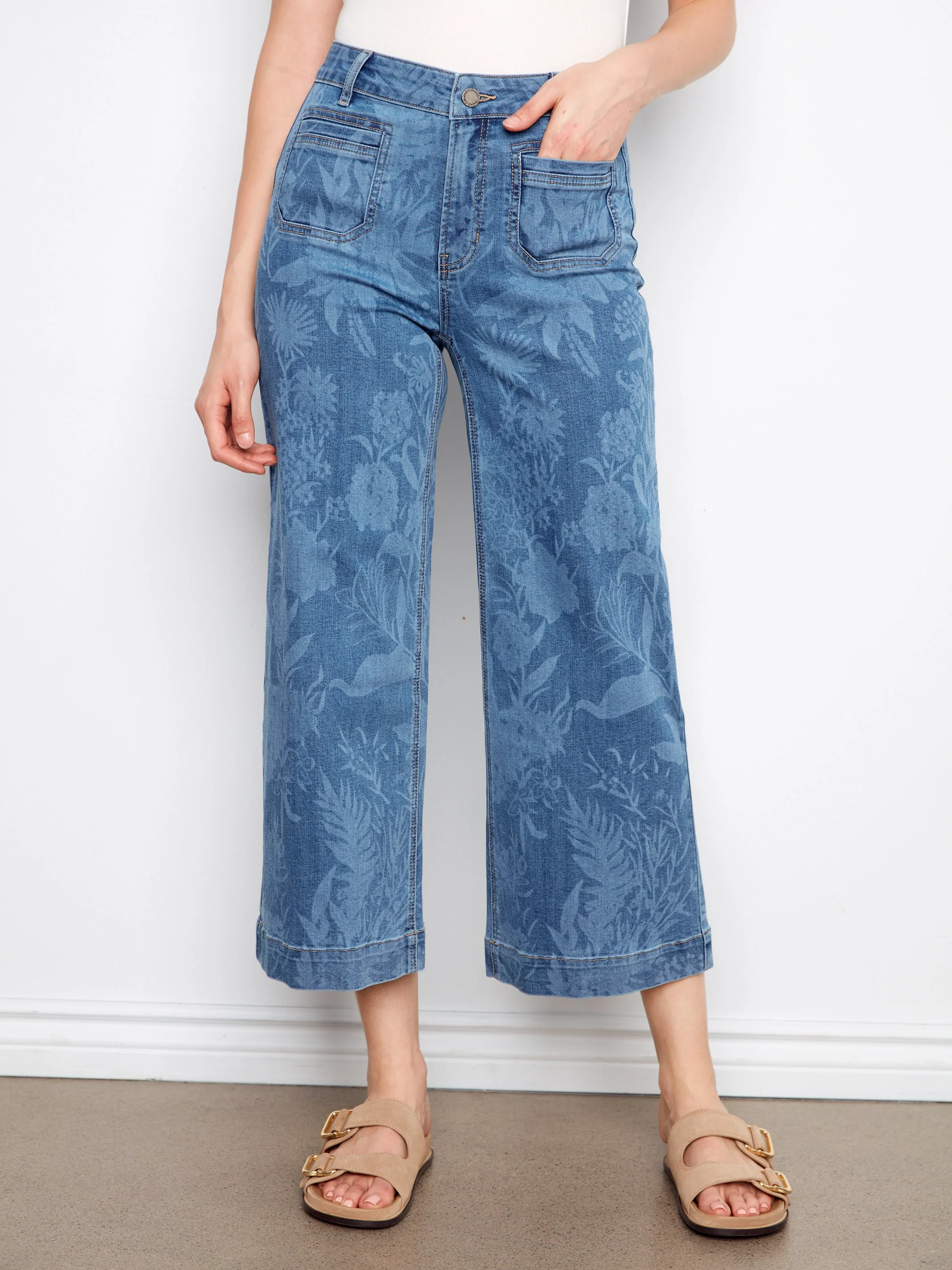 Printed Cropped Patch Pocket Flare Jeans - Flowers - Image 5