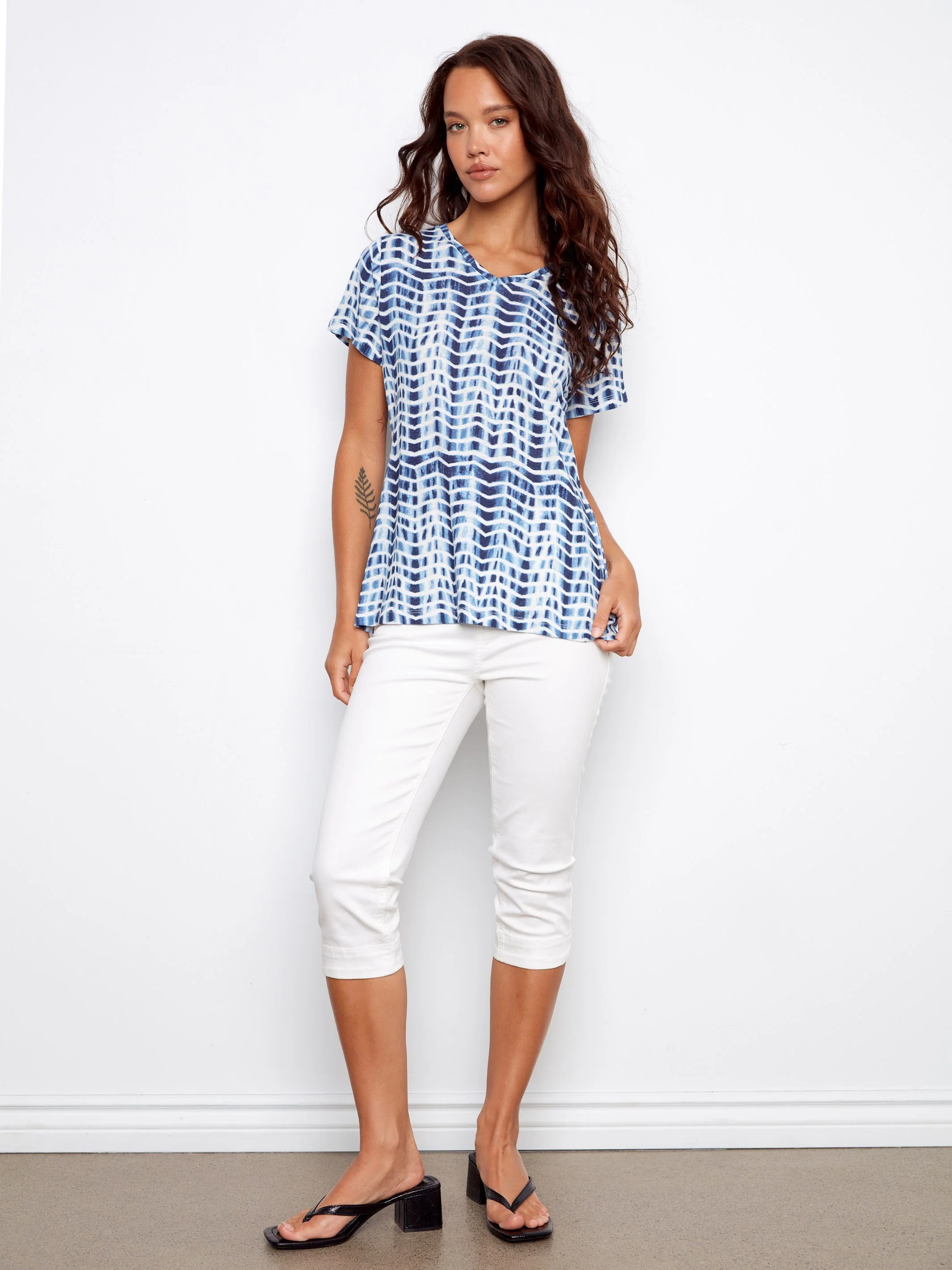 Printed Linen Blend V-Neck T-Shirt - Zig Zag - Image 4