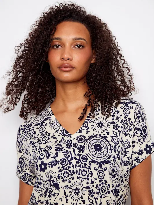 Printed Short Sleeve V-Neck T-Shirt - Baroque - Image 5