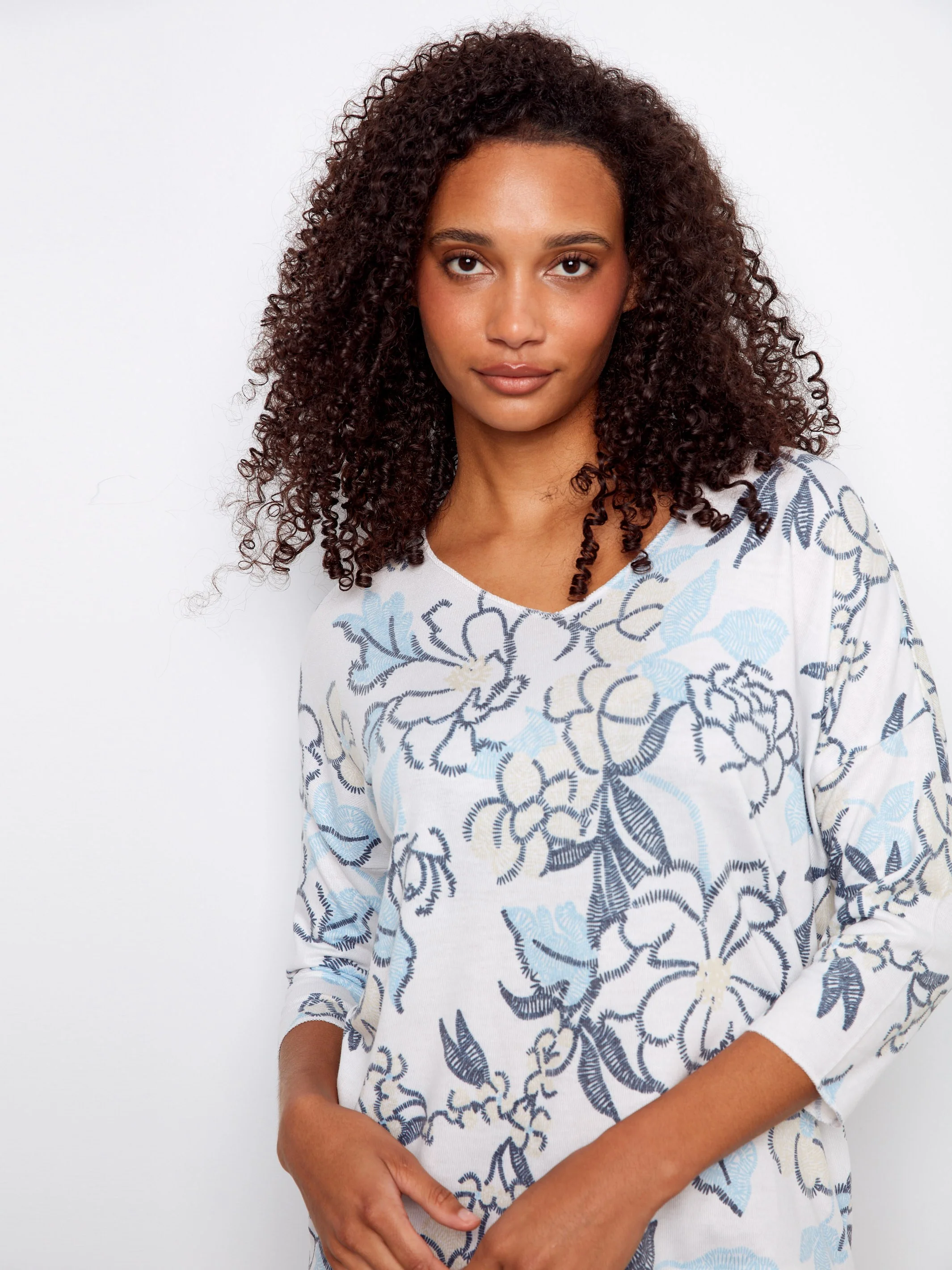 Printed V-Neck Knit Top - Windflower - Image 3