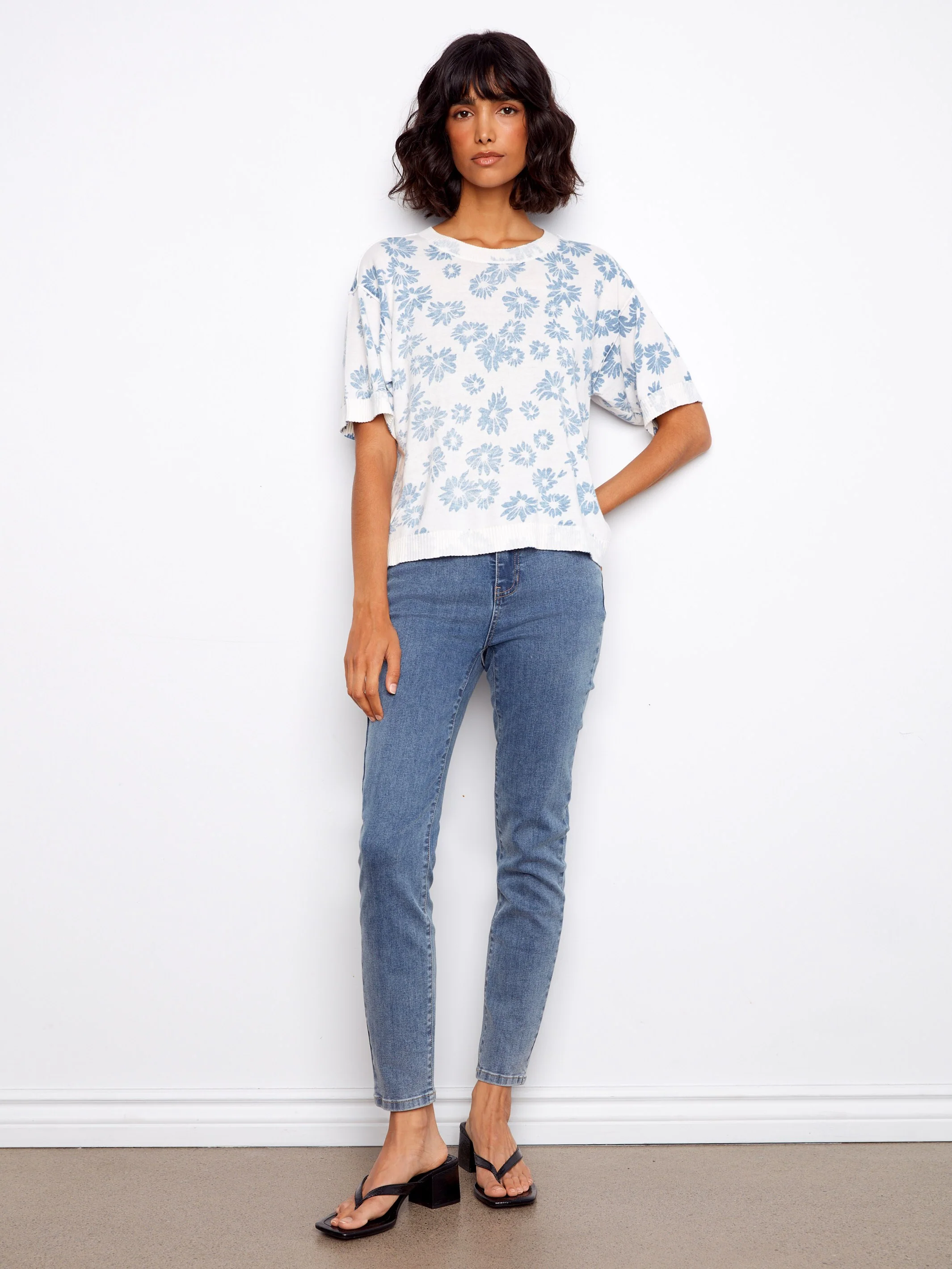 Reversible Short Sleeve Printed Sweater - Petals - Image 3