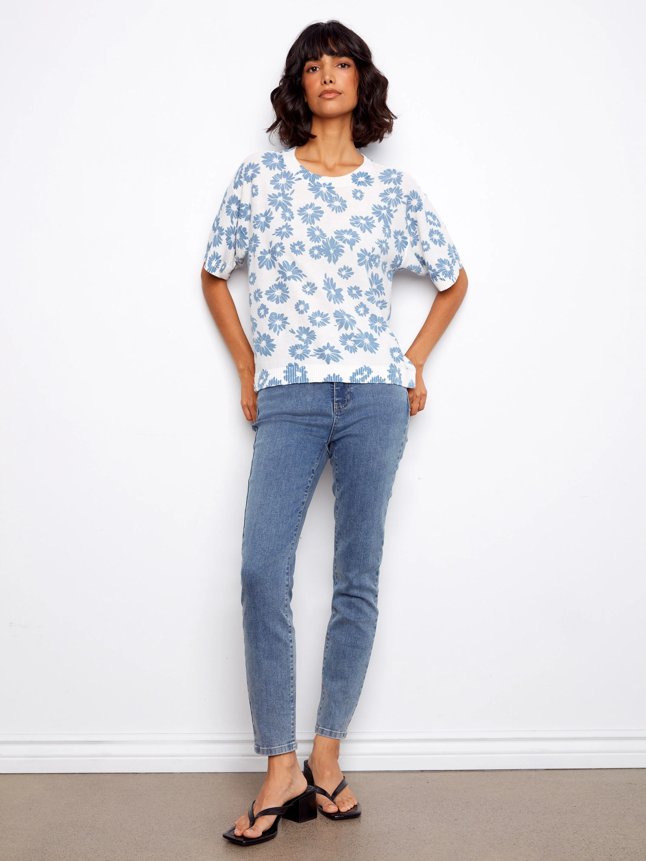 Reversible Short Sleeve Printed Sweater - Petals - Image 4