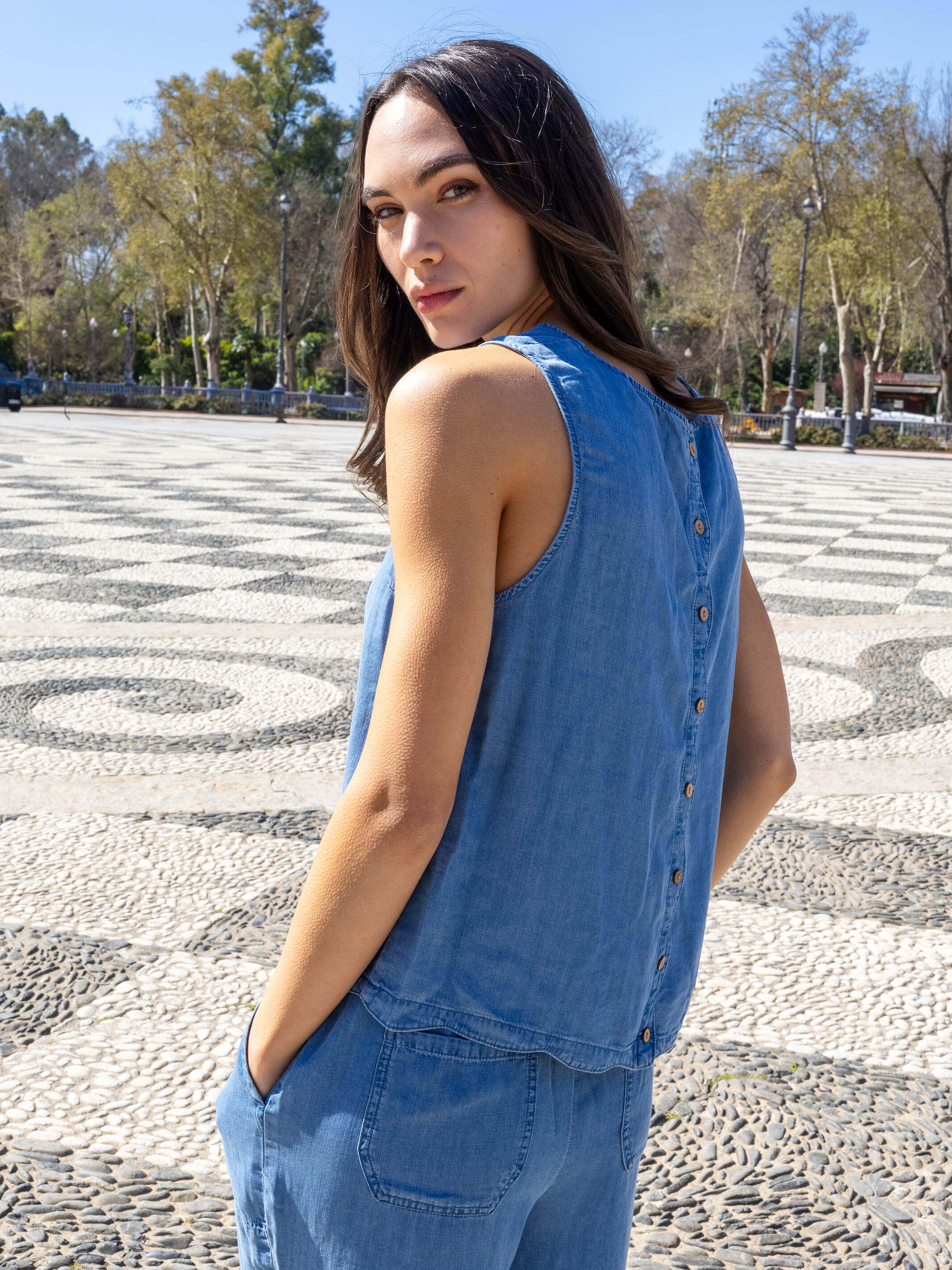 Tencel Sleeveless Scalloped Top - Medium Blue - Image 2